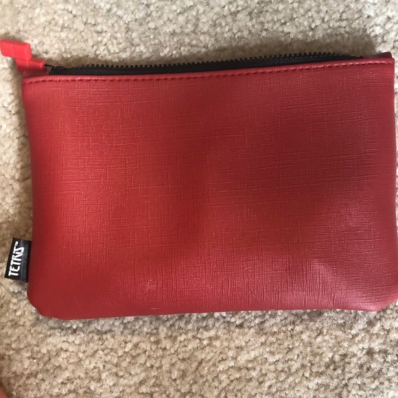 Ipsy Bags 2/$8, 3/$10, 5/$15 - Picture 2 of 3